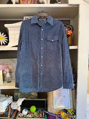 Criquet men's Large L blue corduroy long sleeve pearl snap pocket front shirt